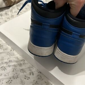 Jordan 1’s 
Blue and black 
Women’s size 9
